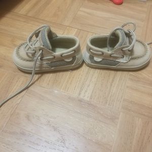 Infant sperrys size 2m